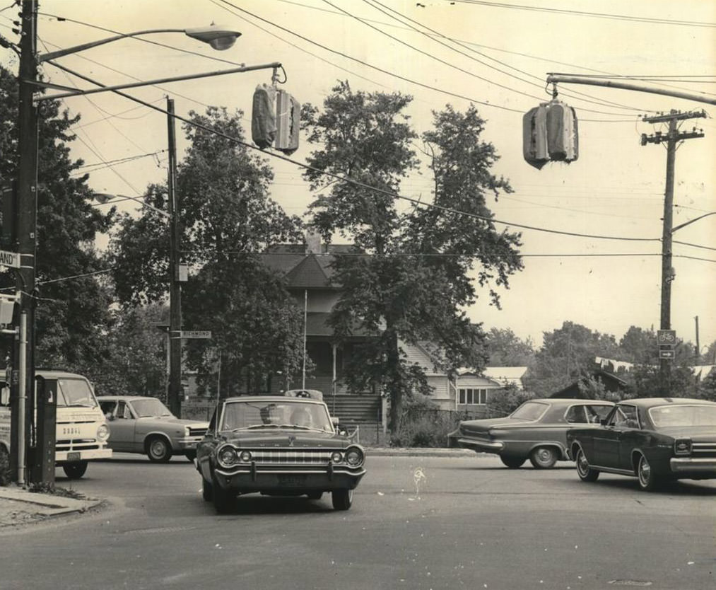 Traffic Congestion At Rockland Avenue And Richmond Road In Egbertville, 1969.