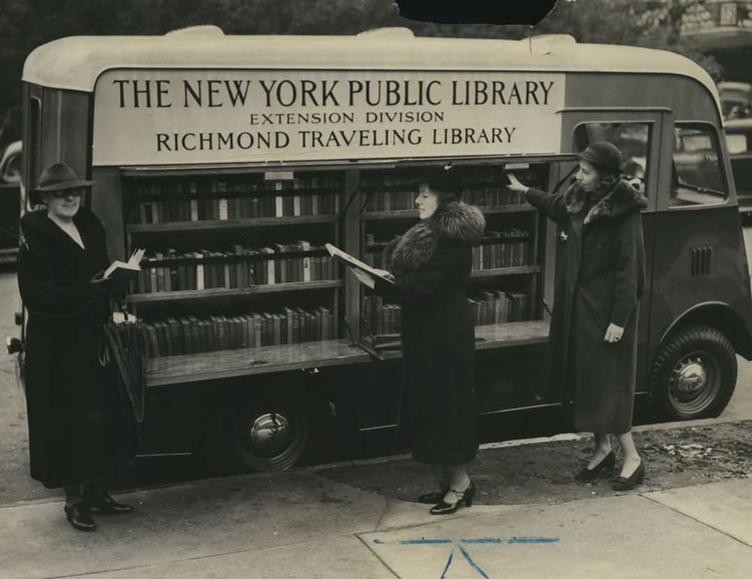 The New York Public Library'S Richmond Traveling Library, Circa 1937