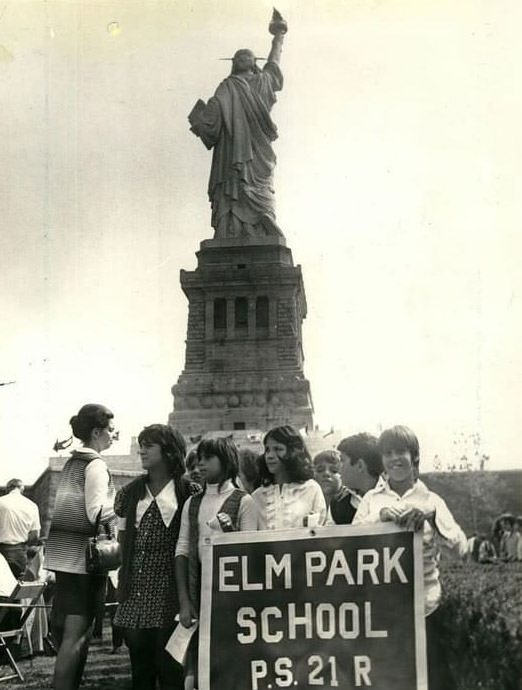 Class Trip To The Statue Of Liberty, Ps 21, Elm Park Dedication Ceremonies For The American Museum Of Immigration, 1972.