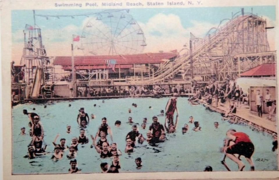 Midland Beach Was A Summer Holiday Hot Spot With A Ferris Wheel, Roller Coaster, And Pool, 1900S.