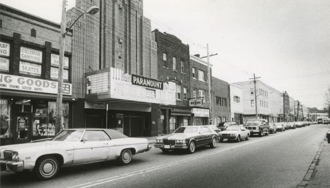 Who Went To The Paramount Theater? Bay St., Stapleton, 1987.