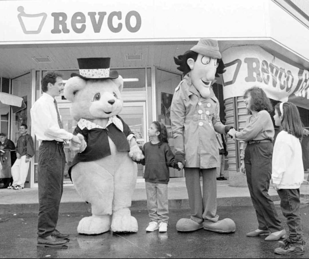 Revco Held 'Block Party' At The Grand Opening Of The New Store On Richmond Ave. And Victory Blvd., Cvs Acquired Revco In 1997 And All 14 Stores Became Cvs', 1995.