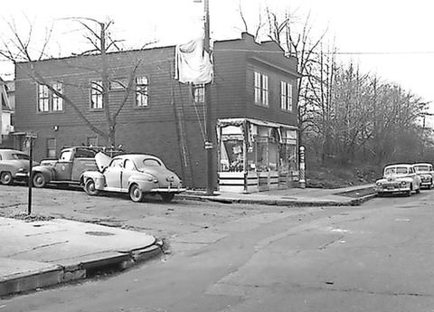Intersection Of Forest And Metropolitan Avenues, Circa 1949.
