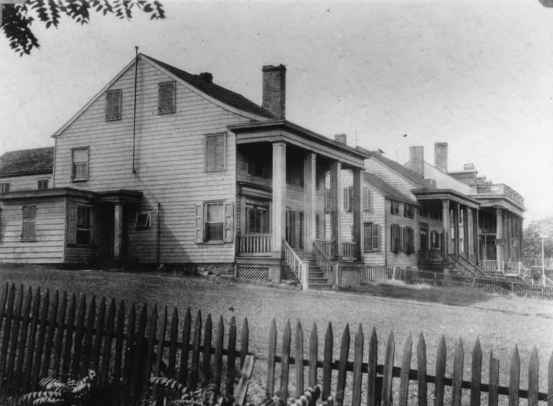 &Amp;Quot;Captain'S Row&Amp;Quot; At The Water In Mariners Harbor, Homes Built By Ship Captains Along Richmond Terrace, 1924.