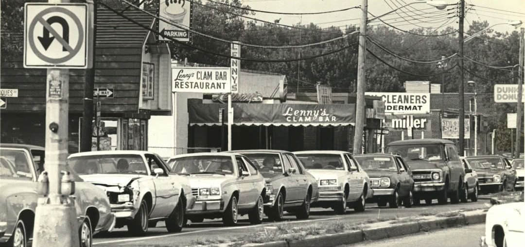 Lenny'S Clam Bar And Heavy Traffic Along Hylan Blvd., New Dorp, 1983.