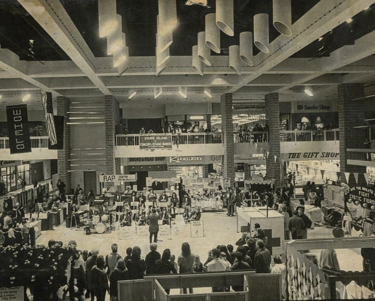 Vintage Staten Island Mall, 1970S