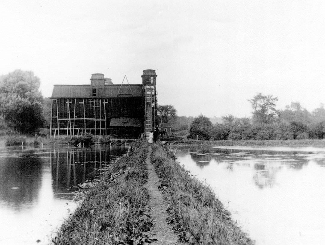 Britton'S Ice House, 19Th-Century Ice Harvesting Business At Clove Lake, Circa 1880S