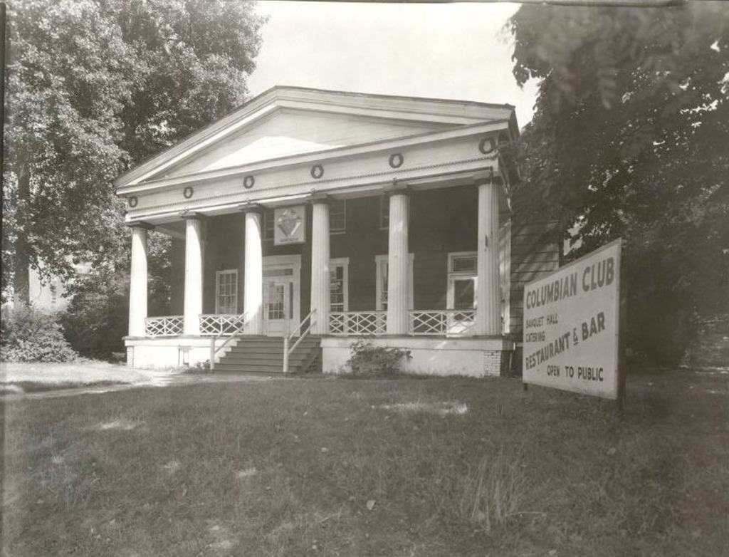 Staten Island’s 200-Year-Old Pavilion On The Terrace, Originally Constructed As A Residence In 1835. Circa 1920S