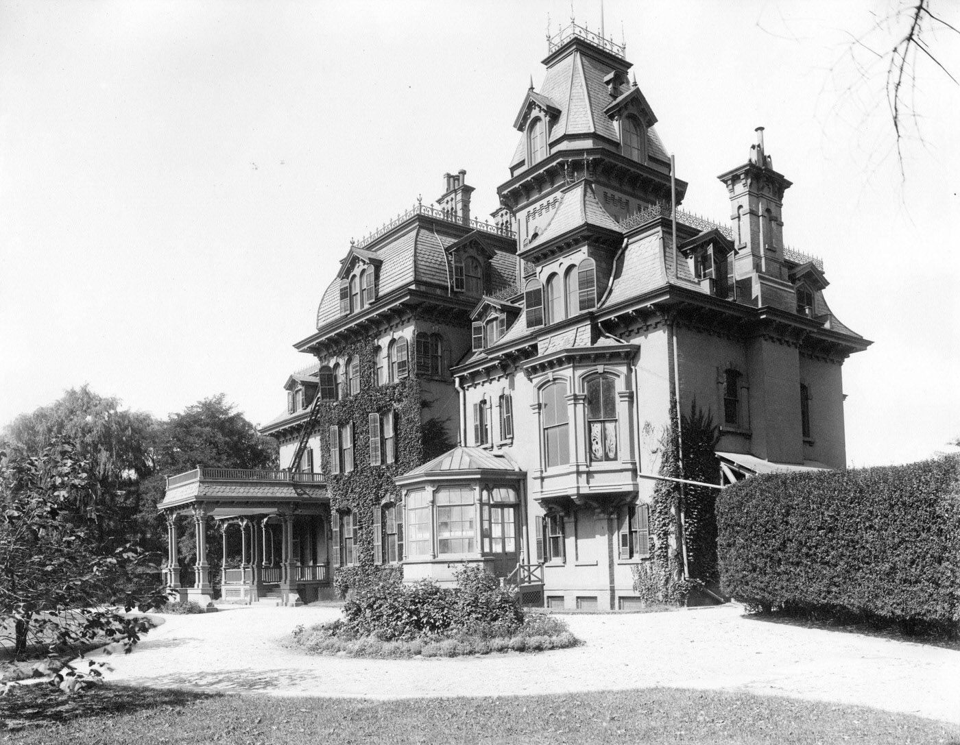 Anson Phelps Stokes House Near Hamilton Avenue, Staten Island, 1895.