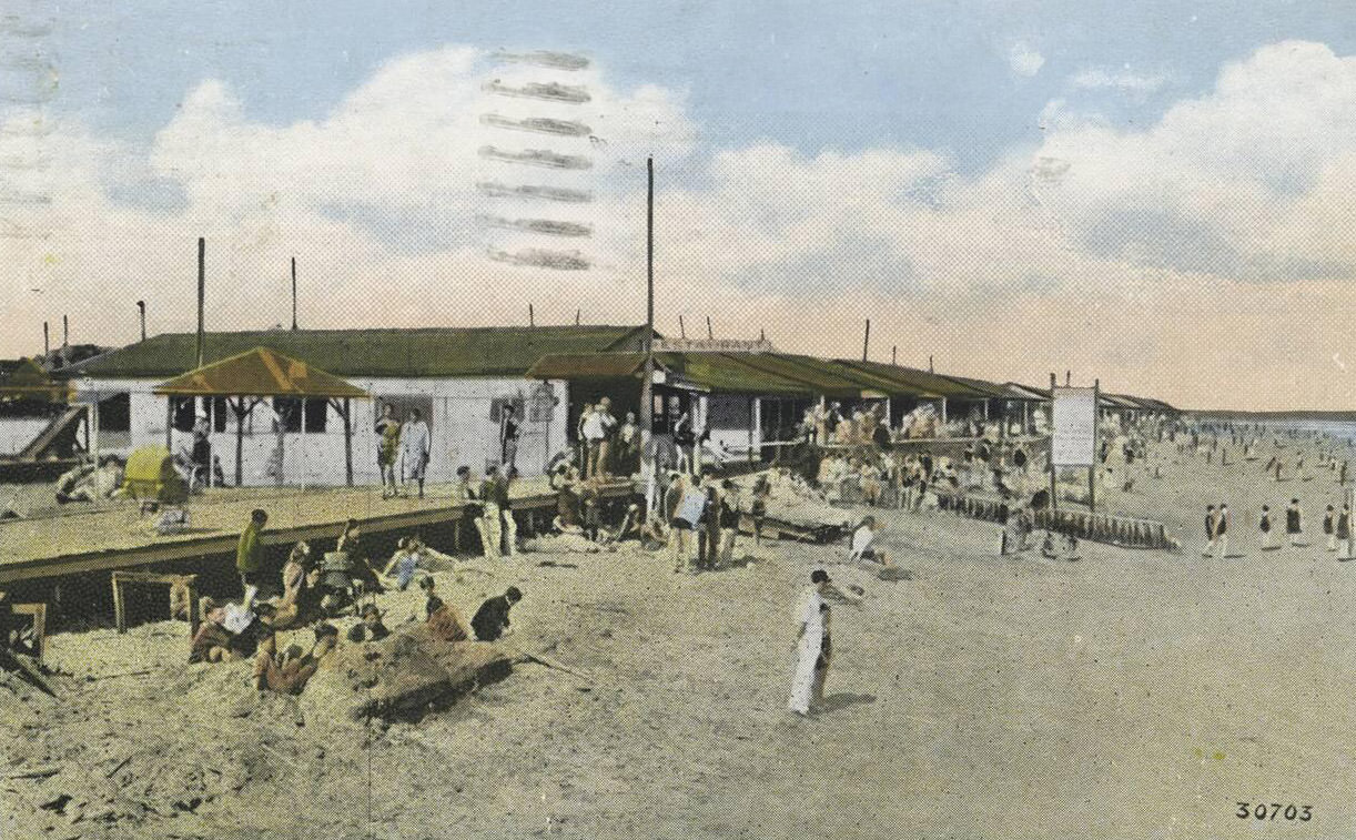 Bungalows And Beach At Graham Beach, Staten Island, 1900.