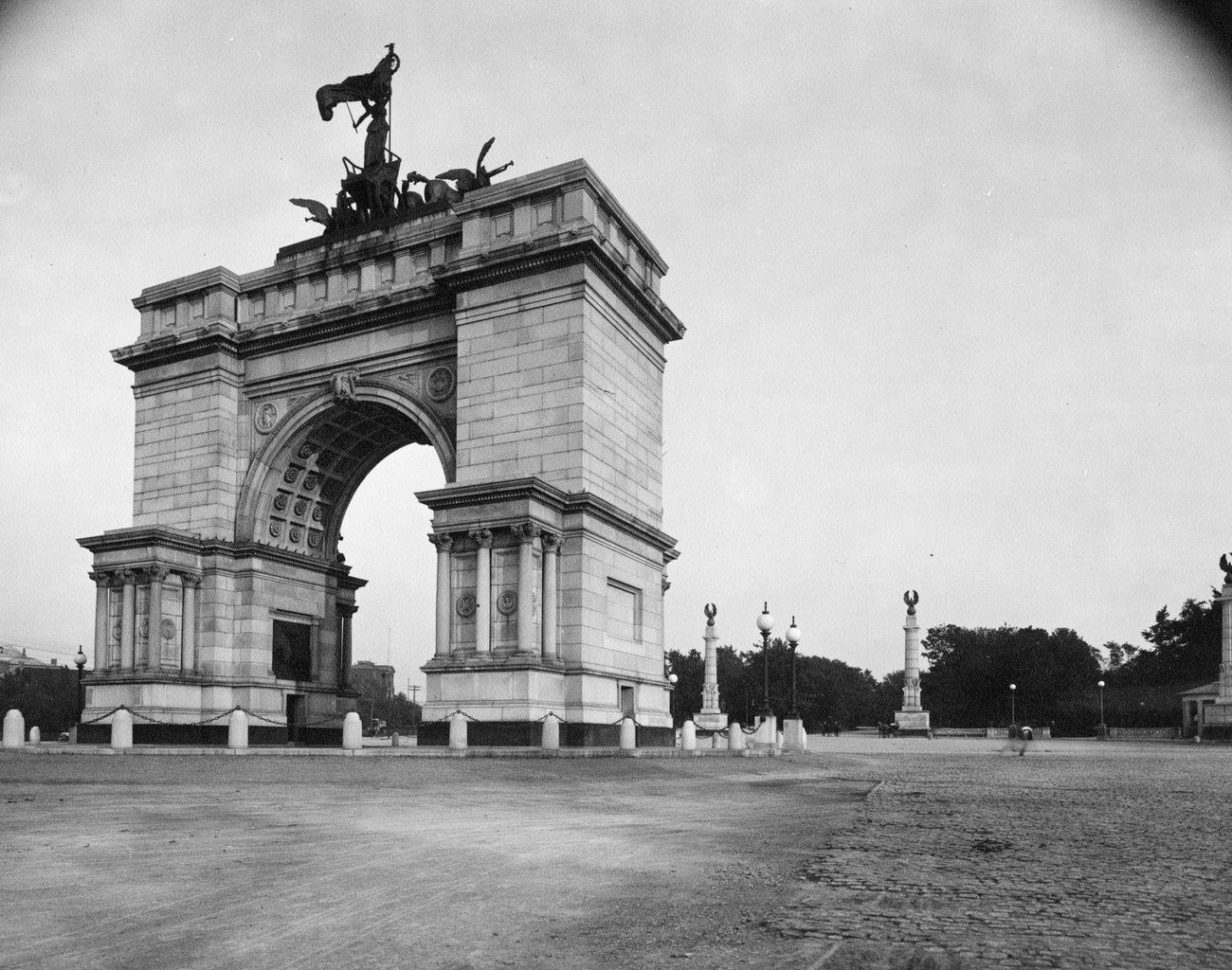 View Of Triumphal Arch At Grand Army Plaza, Brooklyn, 1895