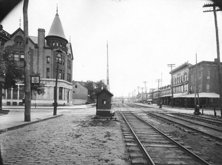 Photos That Take You on a Journey Through Brooklyn in the 1890s