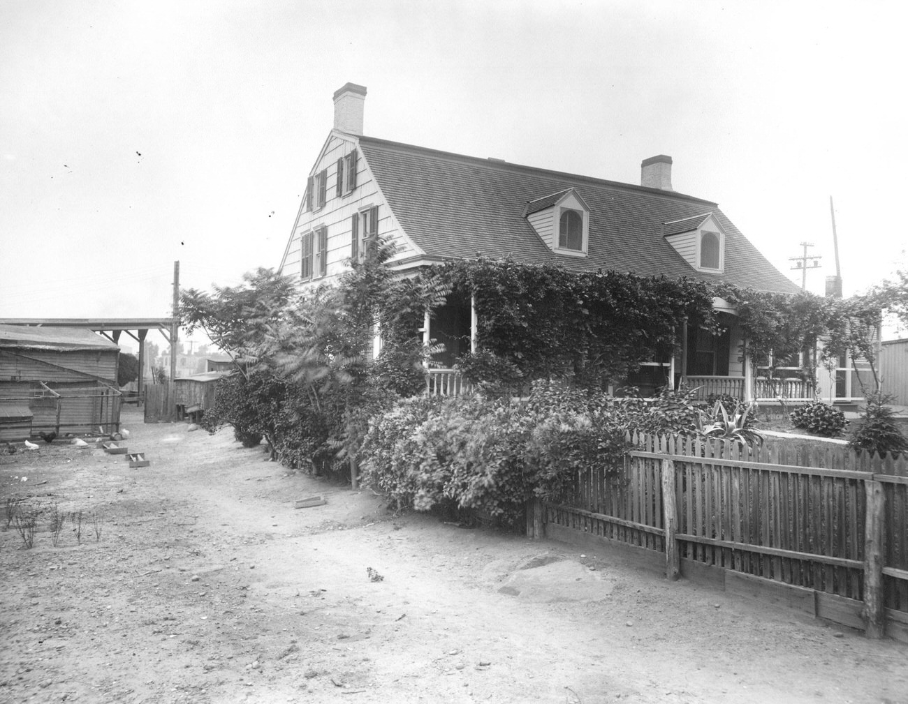 Old Dutch Farmhouse On Flushing Avenue, Brooklyn, 1895