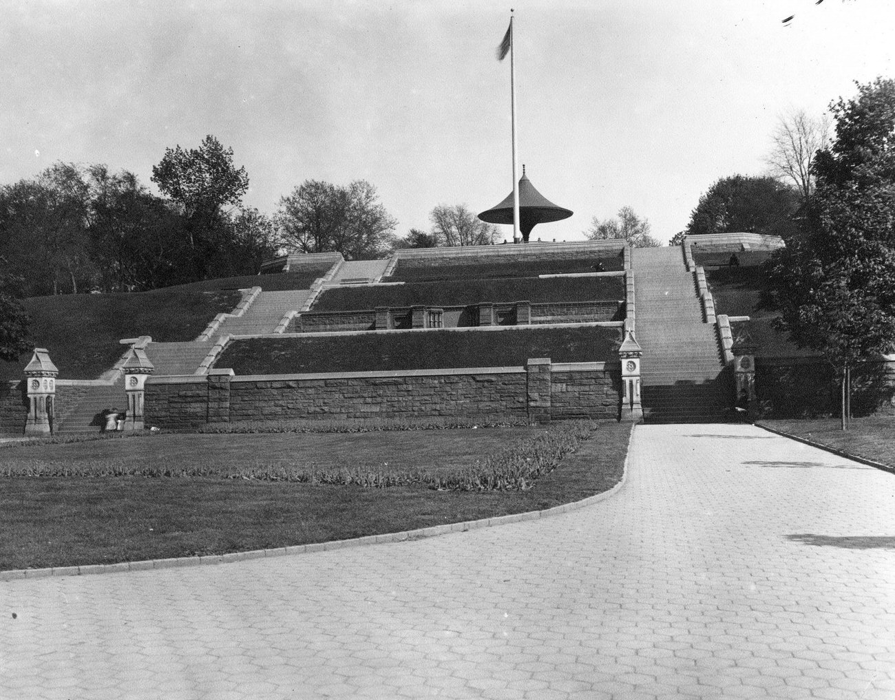 Revolving Soldiers' Monument At Fort Greene Park, Brooklyn, Late 1890S.
