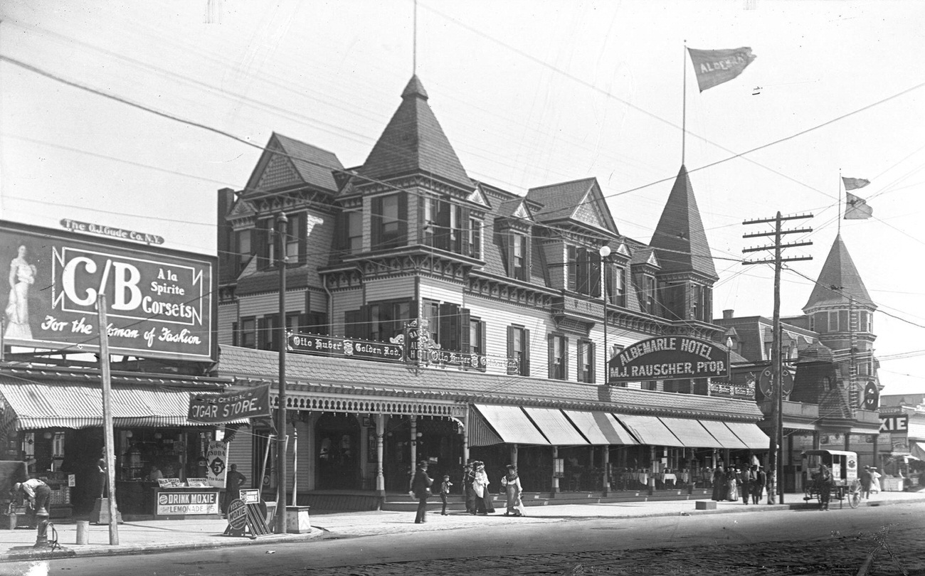 Albemarle Hotel In Coney Island, Brooklyn, Late 1890S.
