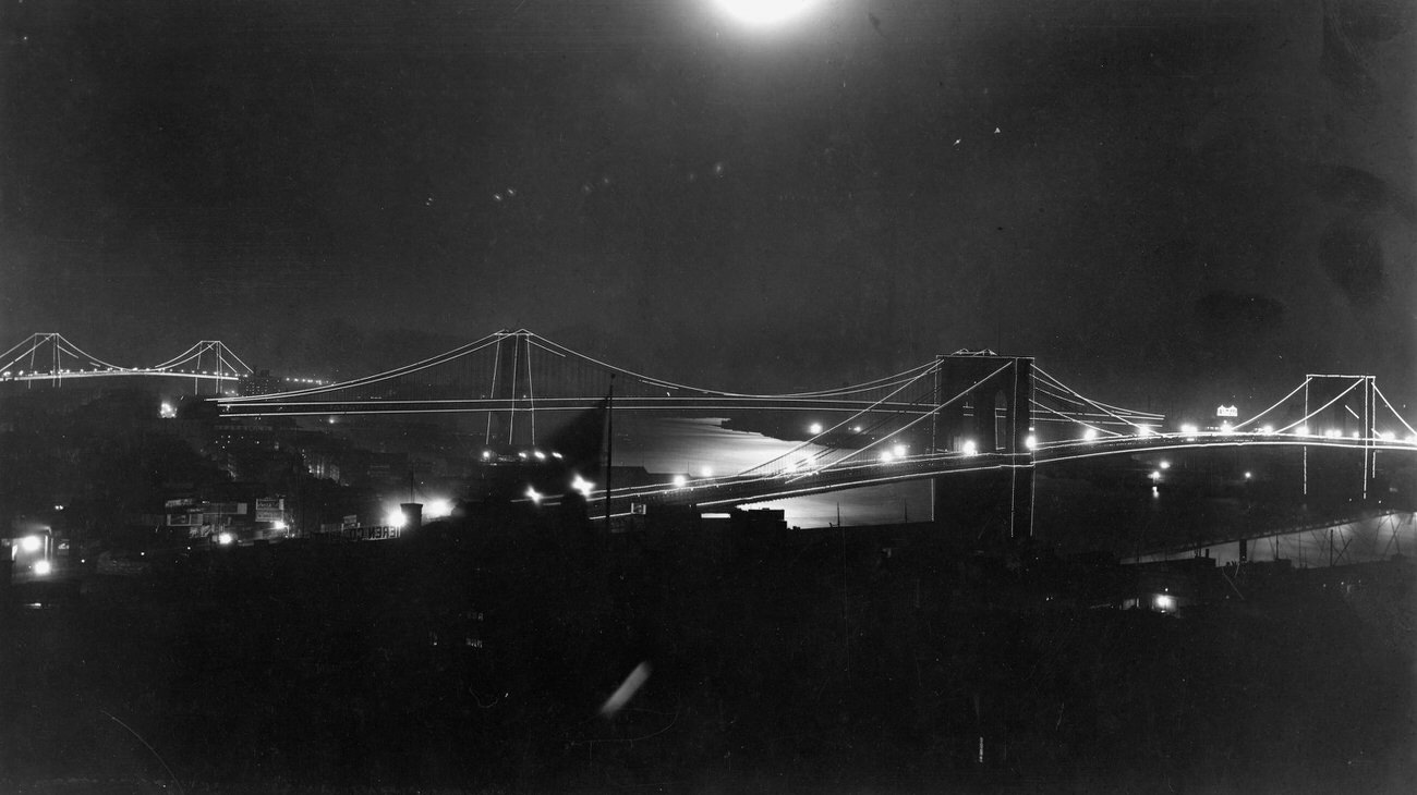 Illuminated Brooklyn, Manhattan, And Williamsburg Bridges At Night, Brooklyn, 1895