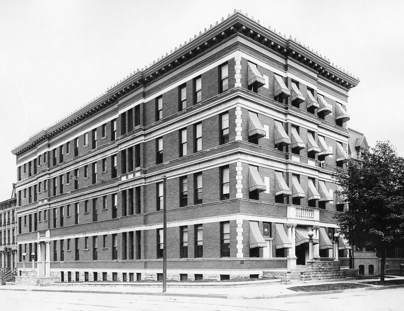 Monaton Company At Southeast Corner Of Unidentified Clinton Street Intersection, Brooklyn, 1895
