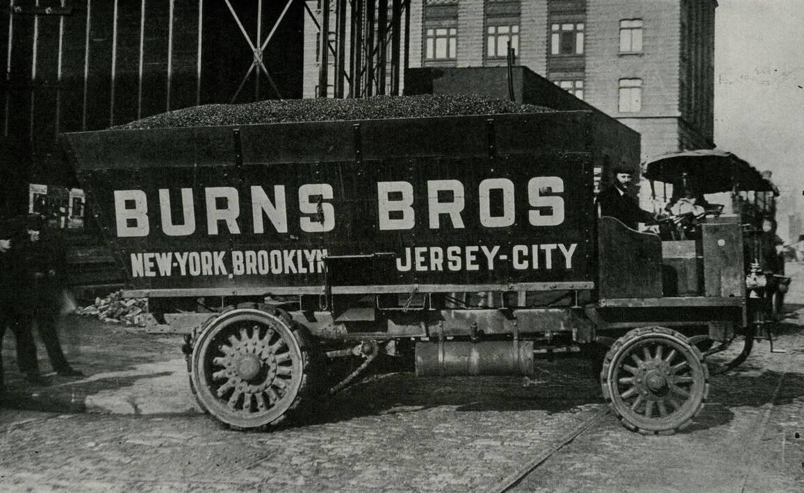 Hewitt 10-Ton Truck Serving Brooklyn And Jersey City, Brooklyn.