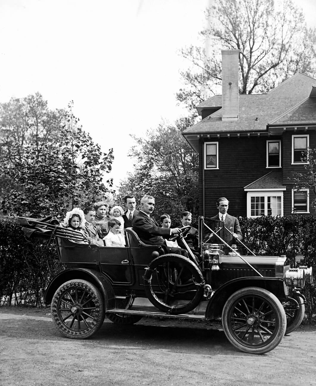 Family In Brooklyn Ready For A Car Ride, Brooklyn, 1910.