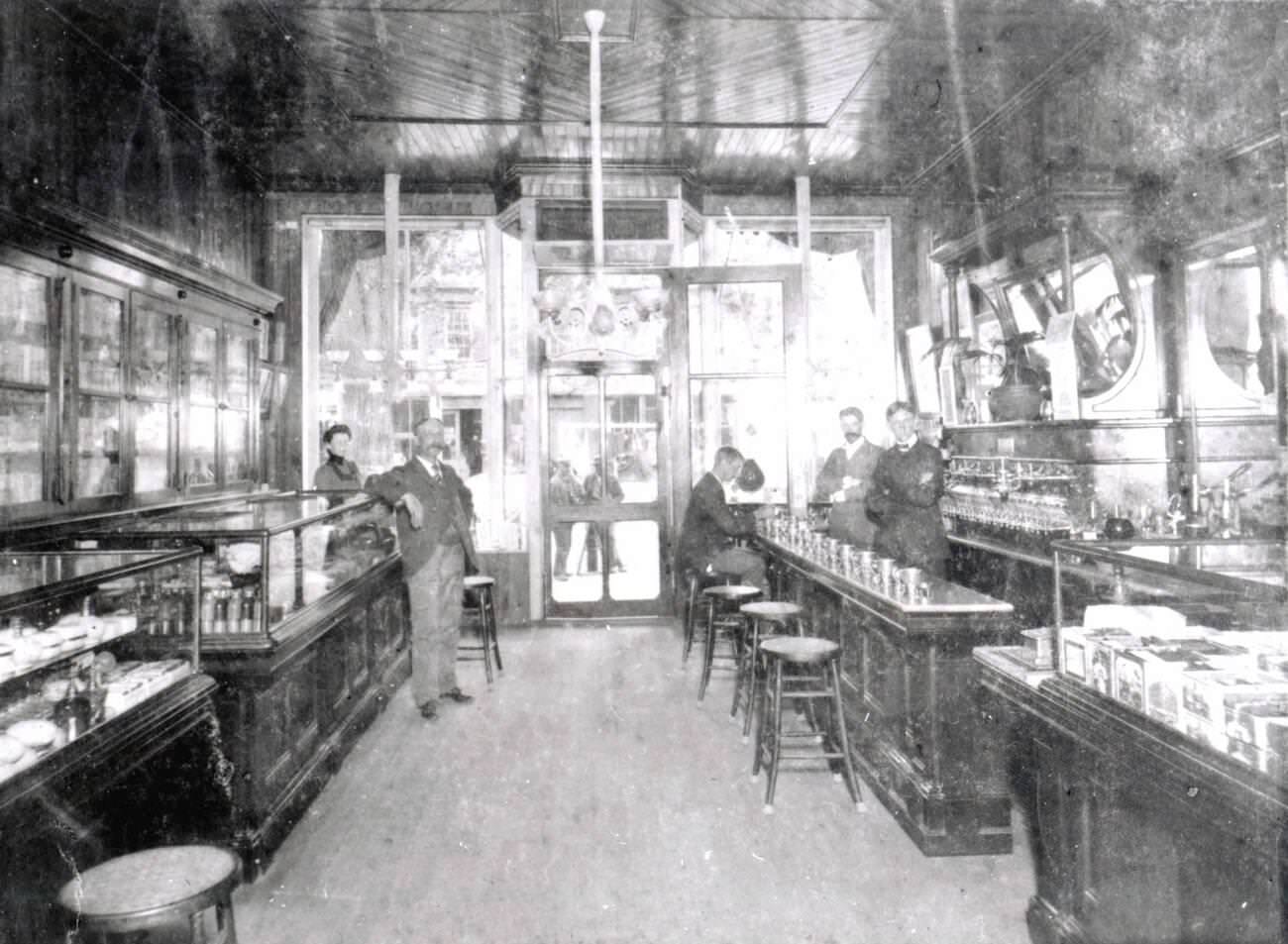 Congdon'S Pharmacy, Brooklyn, 1910S.