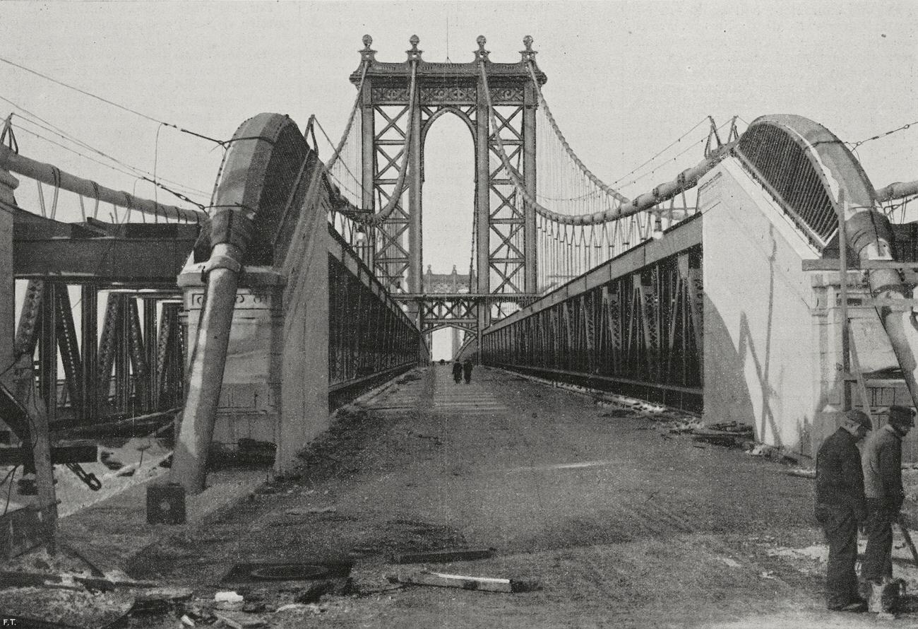 Brooklyn Bridge View, 1910