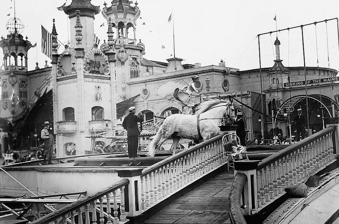 Open-Air Circus At Coney Island, Brooklyn, 1910S