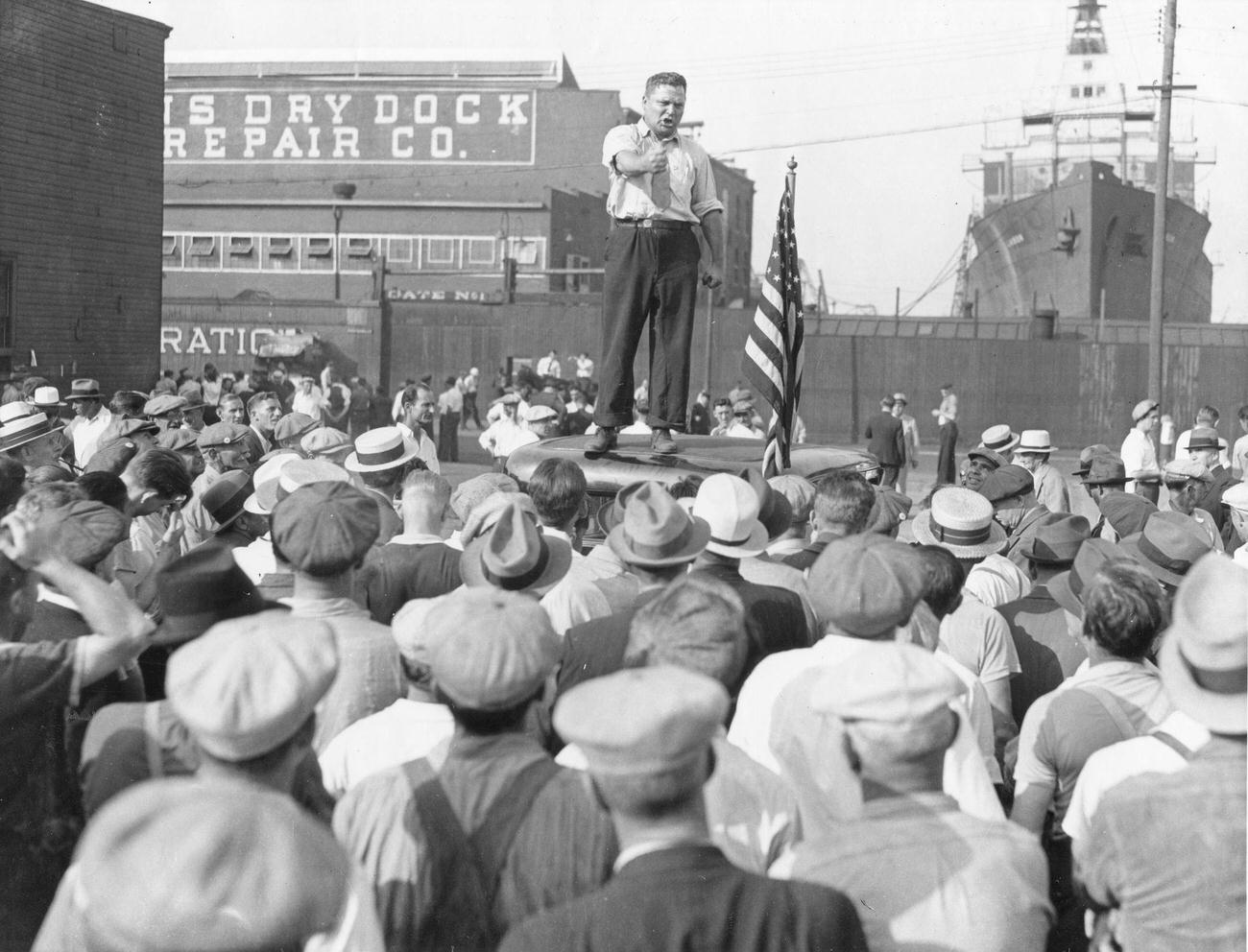 Union Organizer Urging Longshore Workers To Join, Brooklyn, 1930S