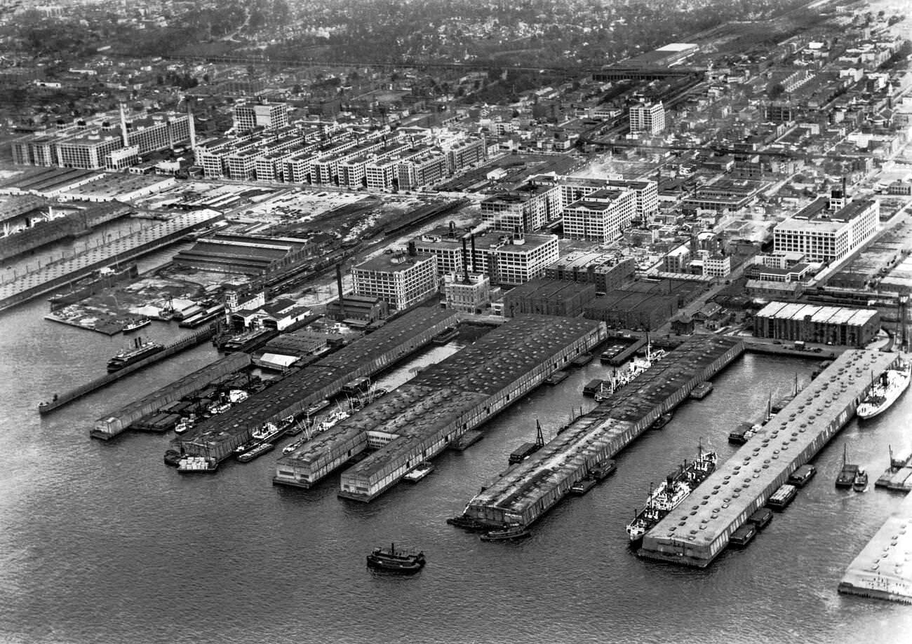 Brooklyn'S Docks Stretching Into The Harbor, 1935