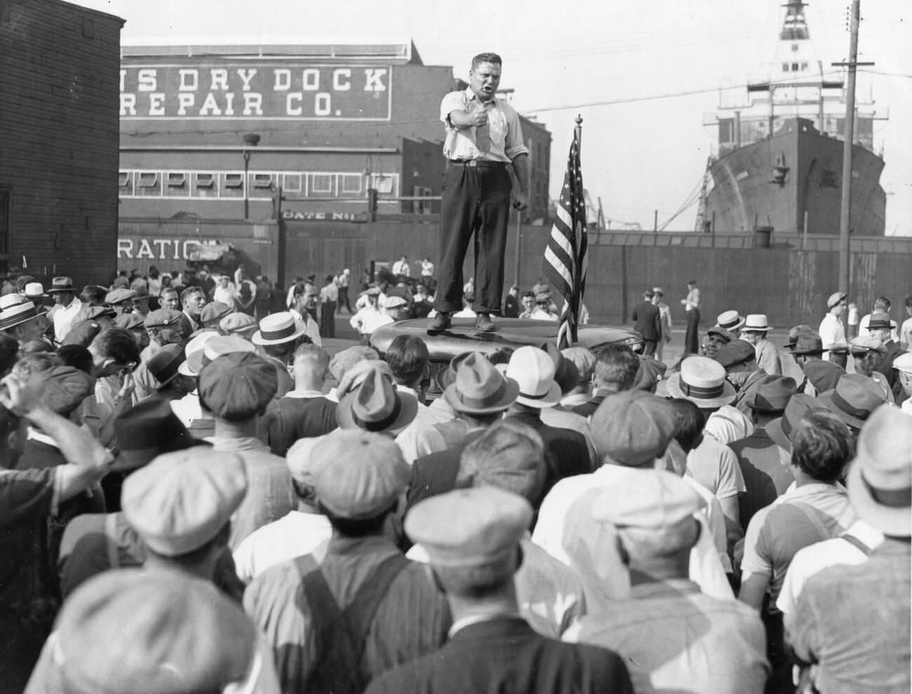 Union Organizer Urges Longshore Workers To Join Union, Brooklyn, 1930S