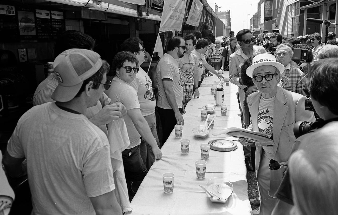 Nathan'S Hot Dog Eating Contest At Coney Island, 1987
