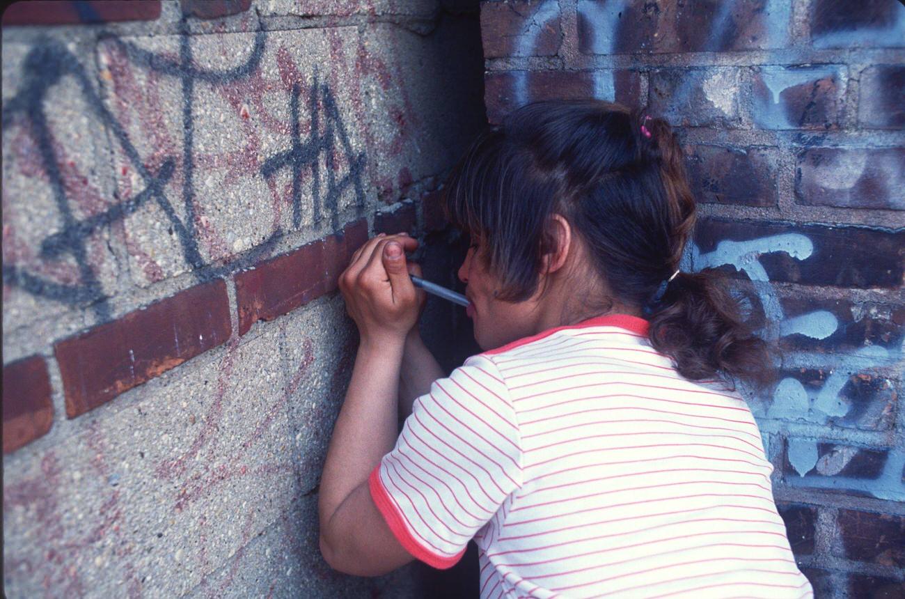 Heroin And Crack Use On Troutman Street, 1991