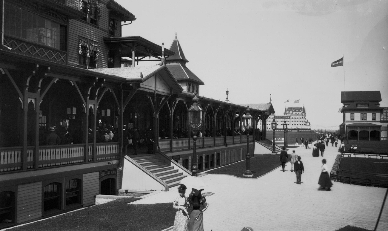 Manhattan Beach Hotel Grounds And Porch, 1900S