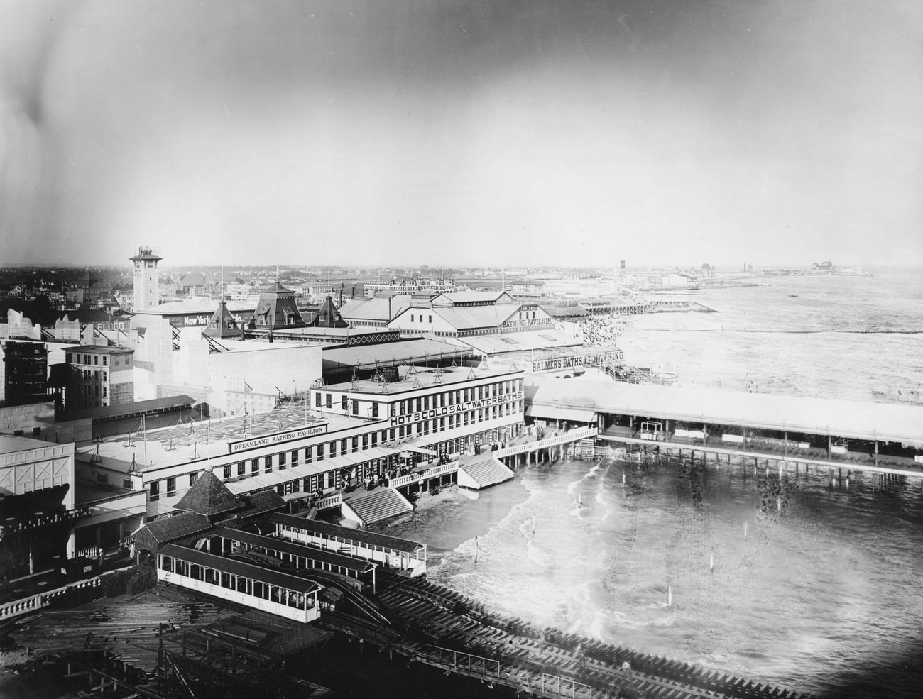 Dreamland And Balmer'S Bathing Pavilions At Coney Island, 1910
