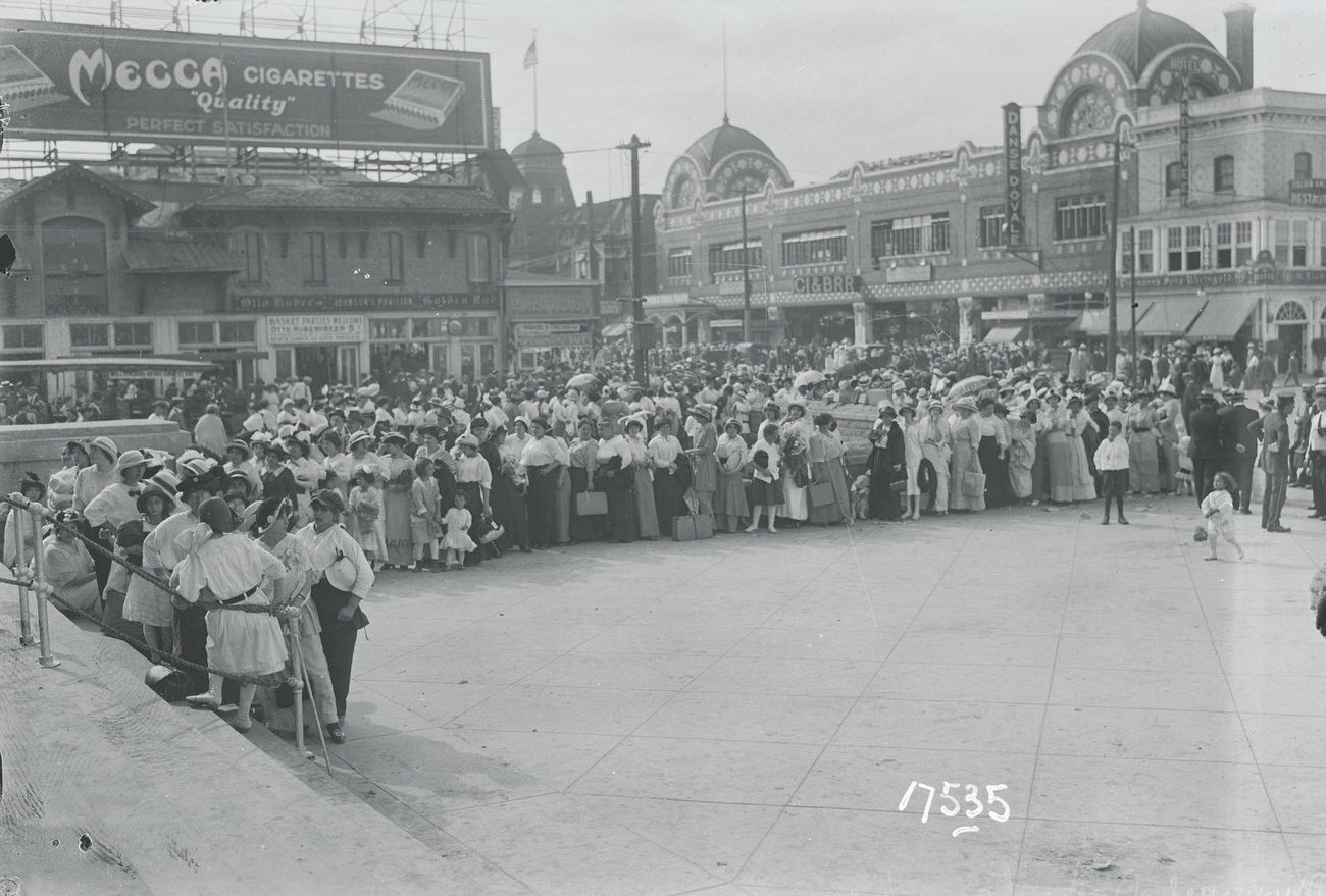 Large Crowd Gathered For Baths At Coney Island.