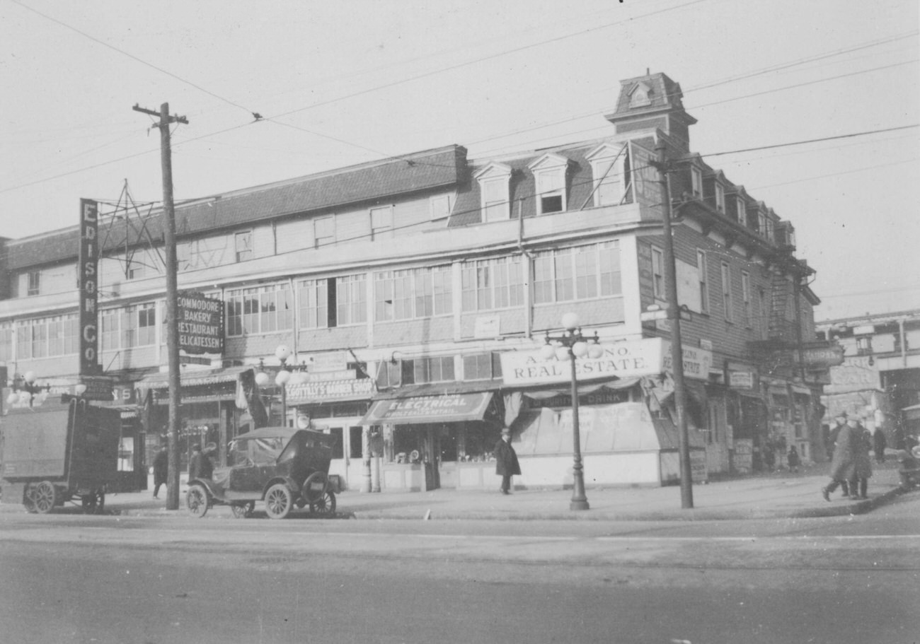 J. Mcdonald'S Sea View Hotel, Corner Of Surf And Stillwell Avenue, 1924.