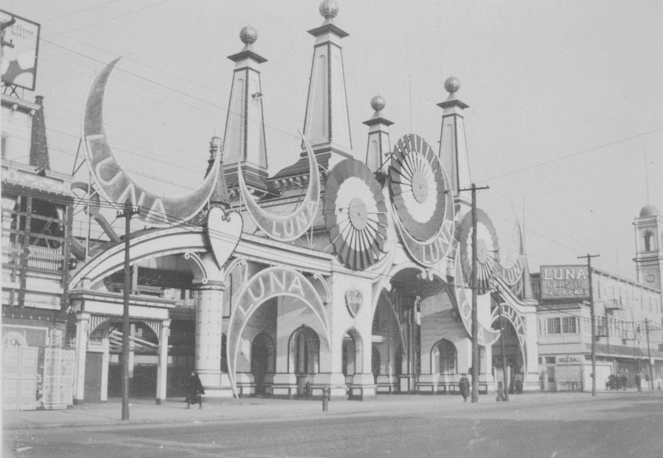 Luna Park, North Side Of Surf Avenue, W. 10 To W. 12 Street, 1924.