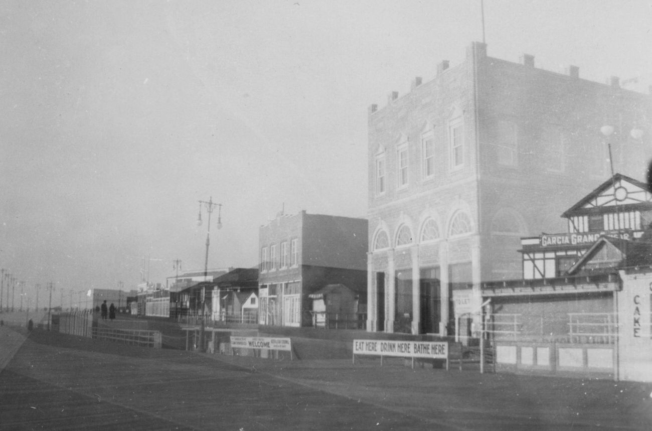 Boardwalk, W. 35 Street To W. 36 Street, 1924.