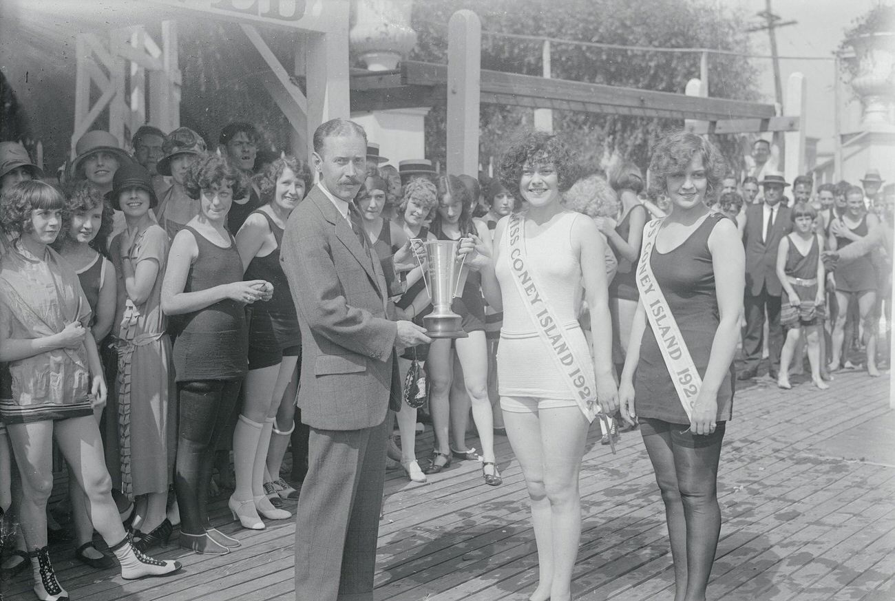 Edward Tilyou Awards &Amp;Quot;Miss Coney Island&Amp;Quot; Trophy To Agnes Leonard