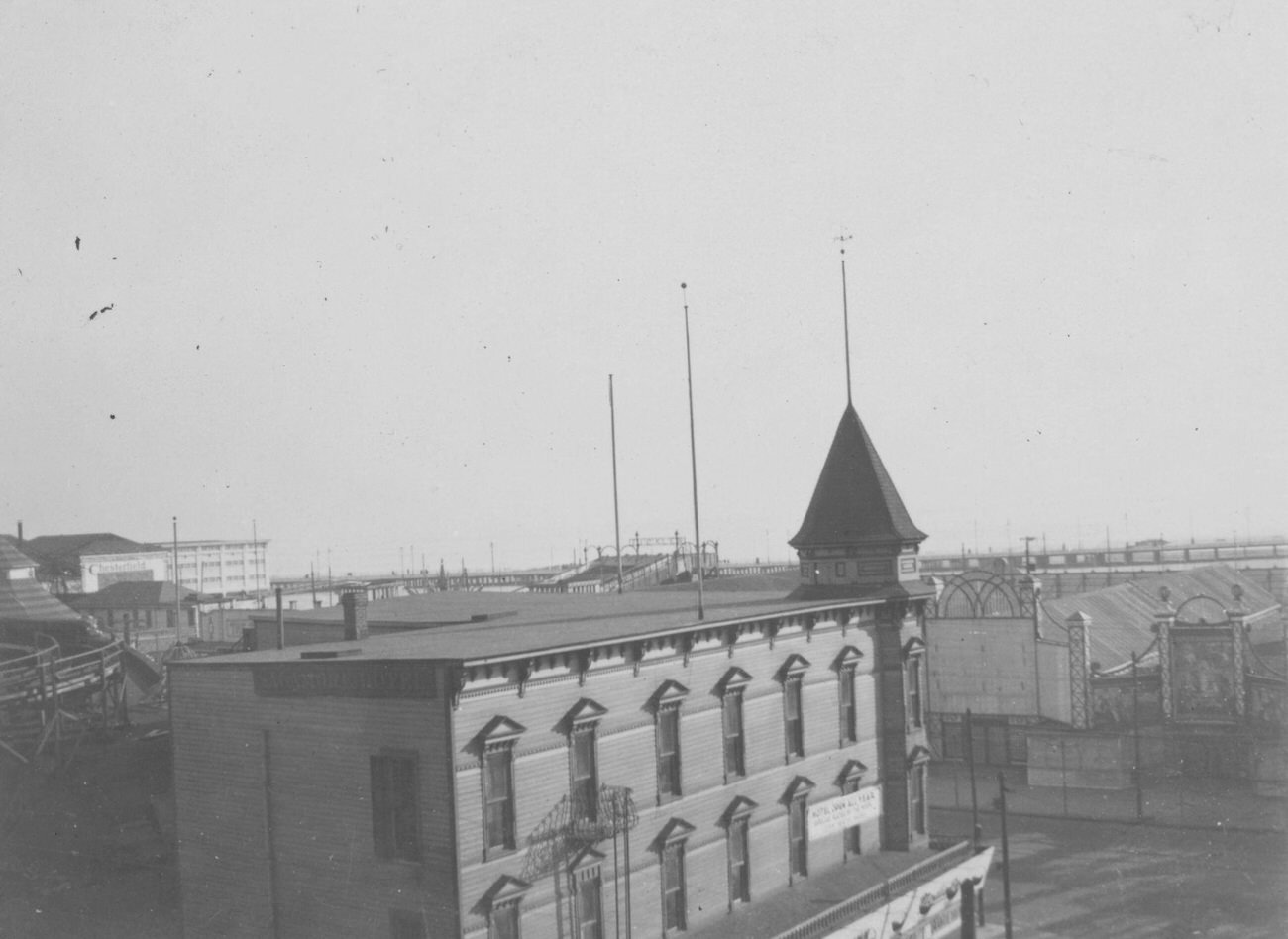 View North From W. 8 Street L Station, Sagamore Hotel In Foreground, 1924.