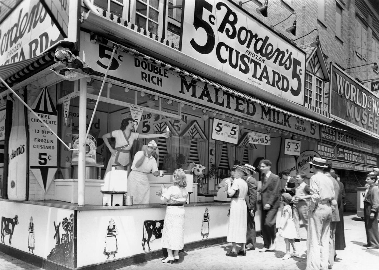 Borden'S 5 Cent Frozen Custard Stand At Coney Island, 1930S