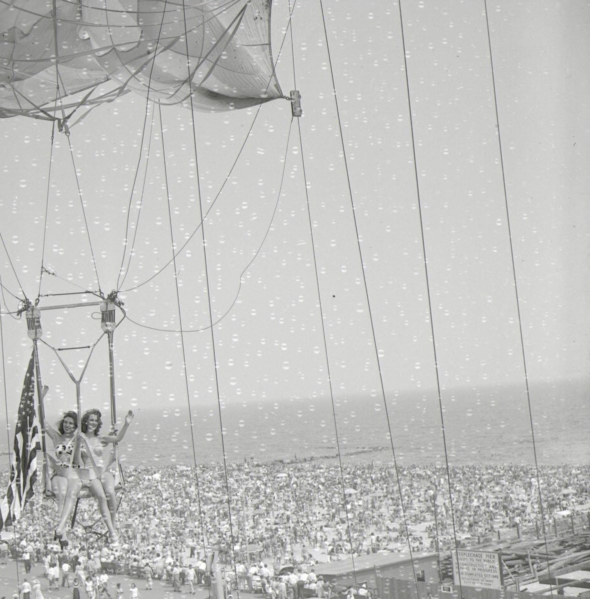 Exploring Coney Island'S Vibrant Culture In The 1940S Through Fascinating Historical Pictures