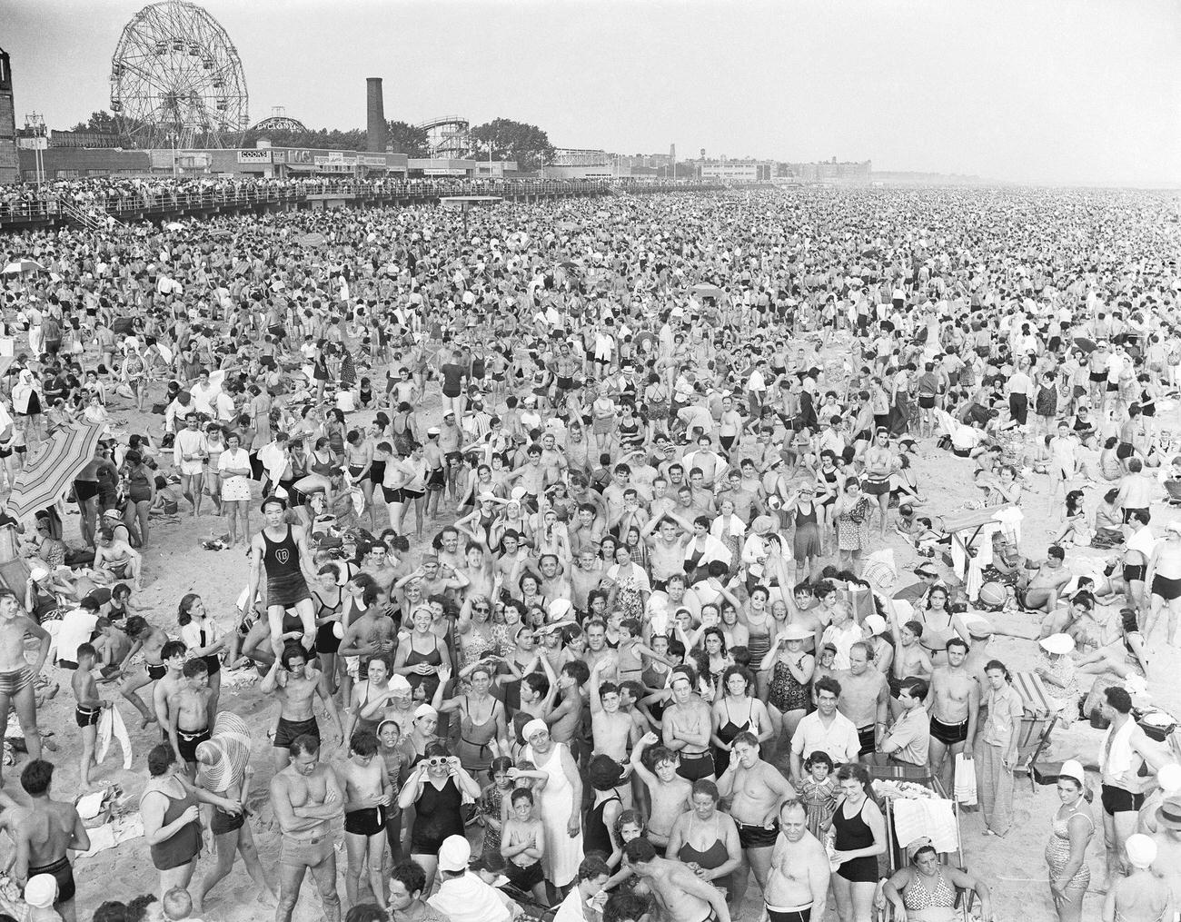 Massive Crowd With Boardwalk Attractions, July 1940