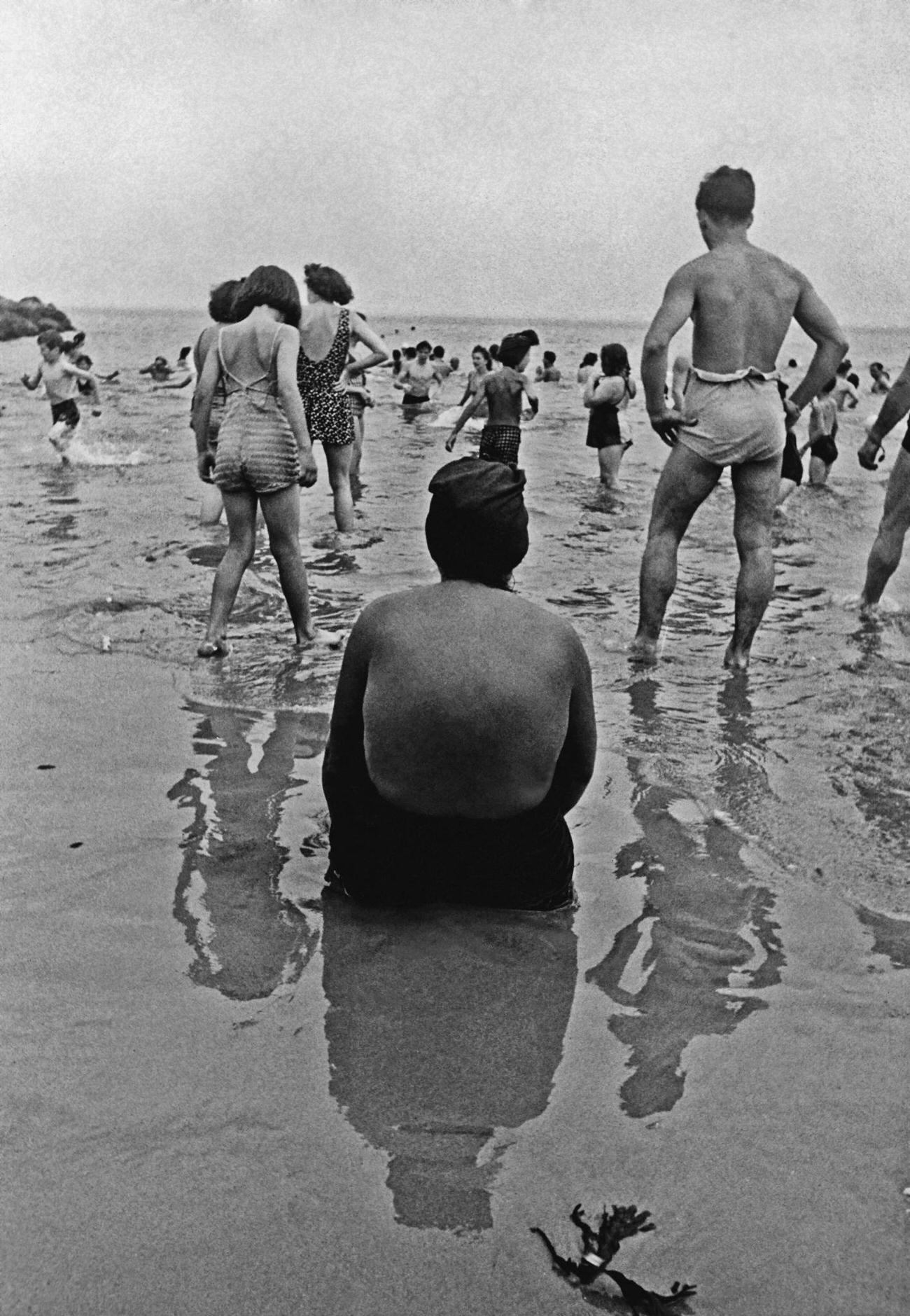 Holidaymakers On Coney Island Beach, 1944