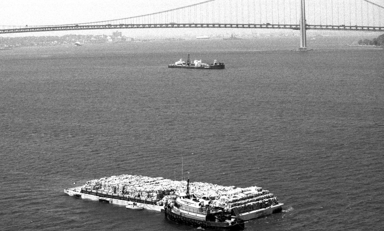Garbage Barge Near Coney Island, 1989