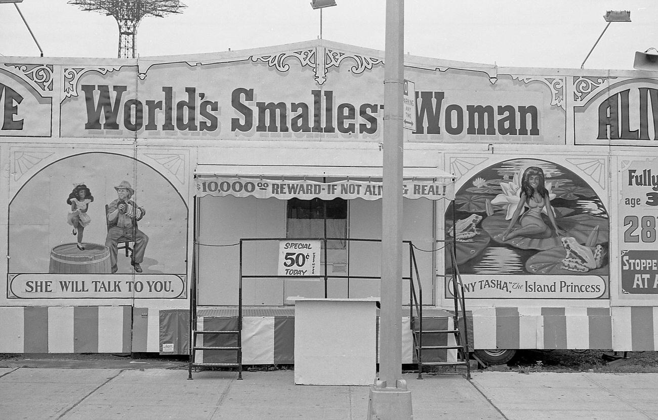 World'S Smallest Woman Sideshow At Astroland Park, June 24, 1995