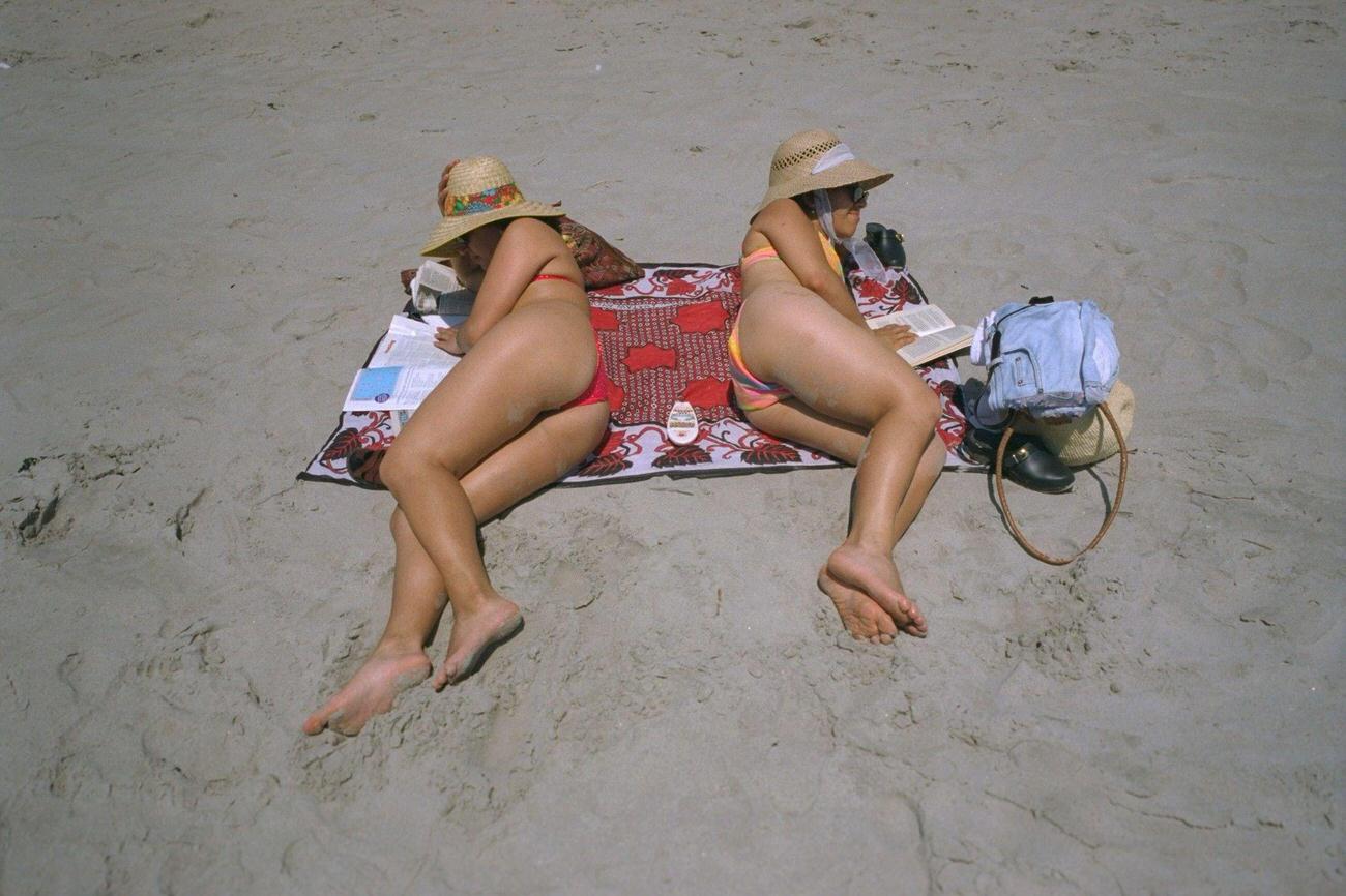 Tatiana And Maria Perez Sunbathing At Coney Island, May 21