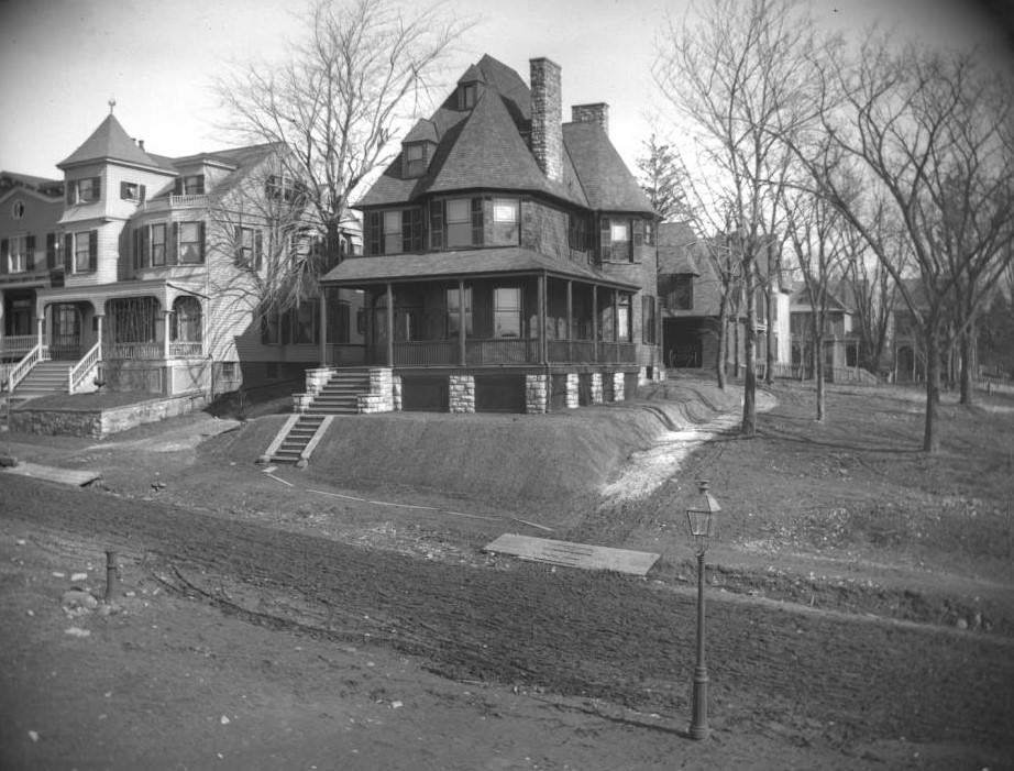 A House In The Bronx, 1890S