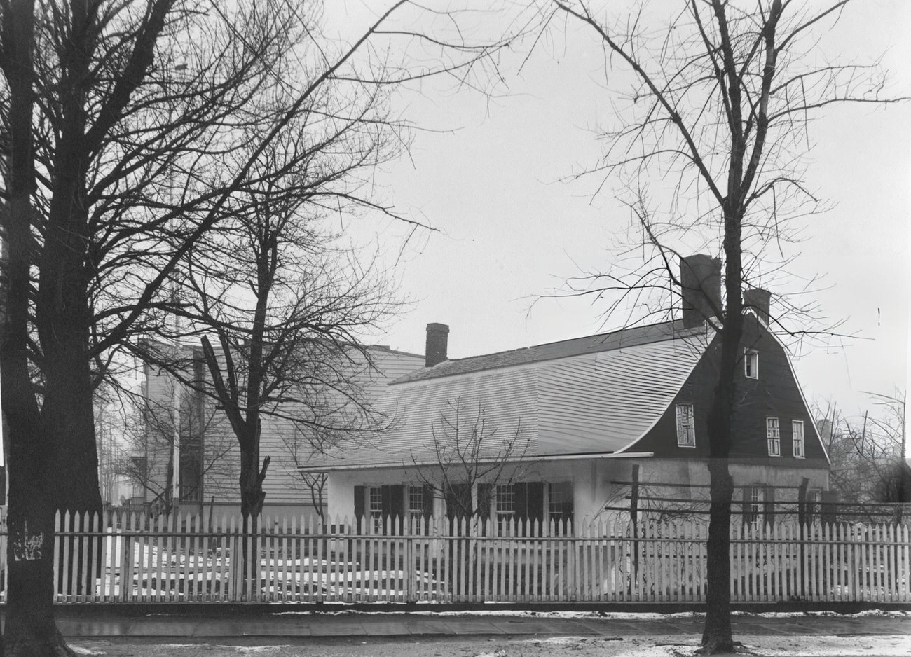 Dutch Farmhouse From The 17Th Or 18Th Century On Evergreen Avenue, Bronx, 1895.