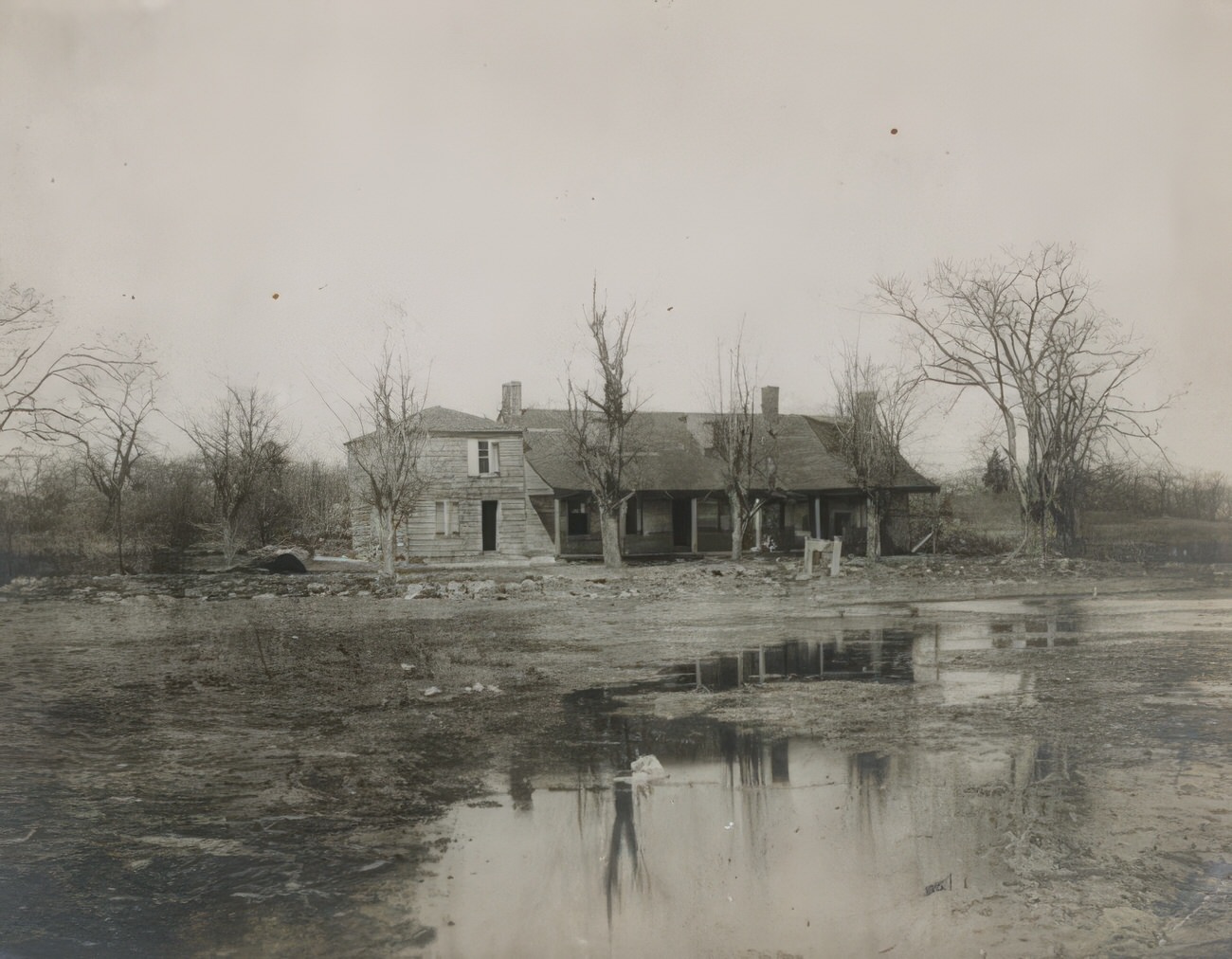 Eastchester, Old House Near Reid'S Mill, Circa 1900.