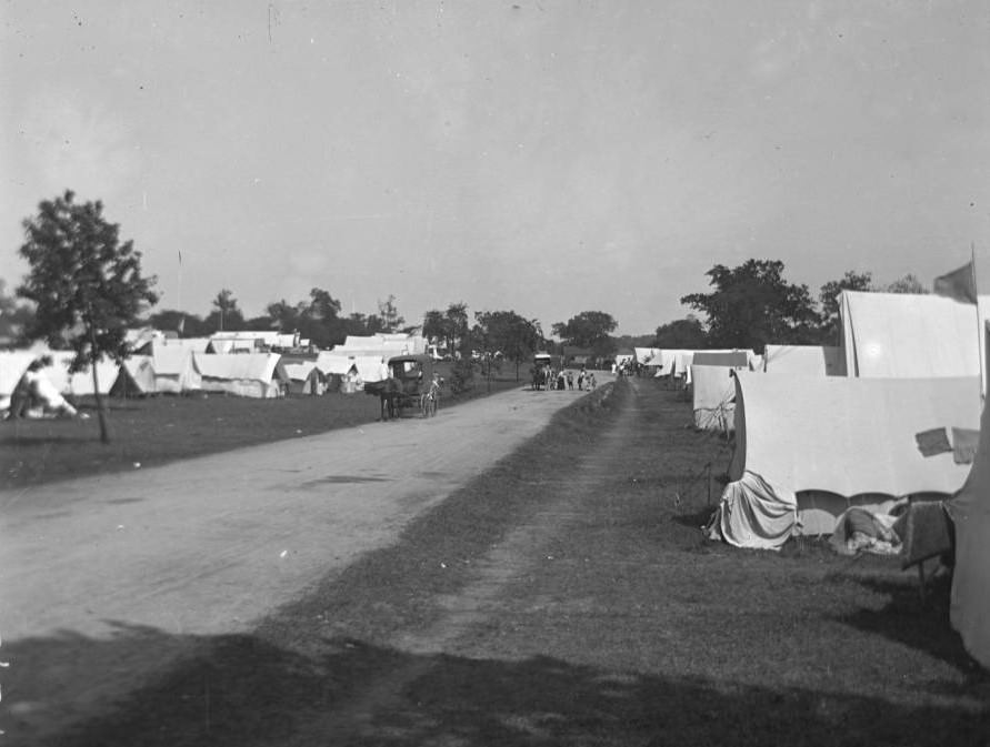 Campsites, Orchard Beach, Bronx, 1910.